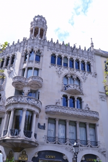Palau Güell  (Gaudí)   (approx. 3 hours)