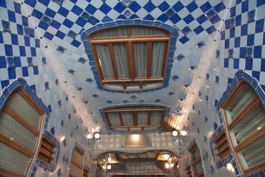 Casa Batlló (Gaudí) (approx. 3 hours)