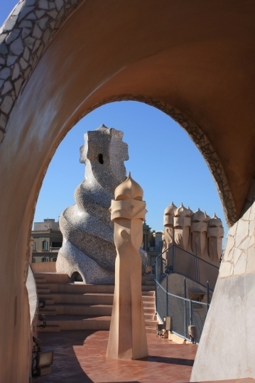 Casa Milà "La Pedrera"  (Gaudí)  (approx. 3 hours)