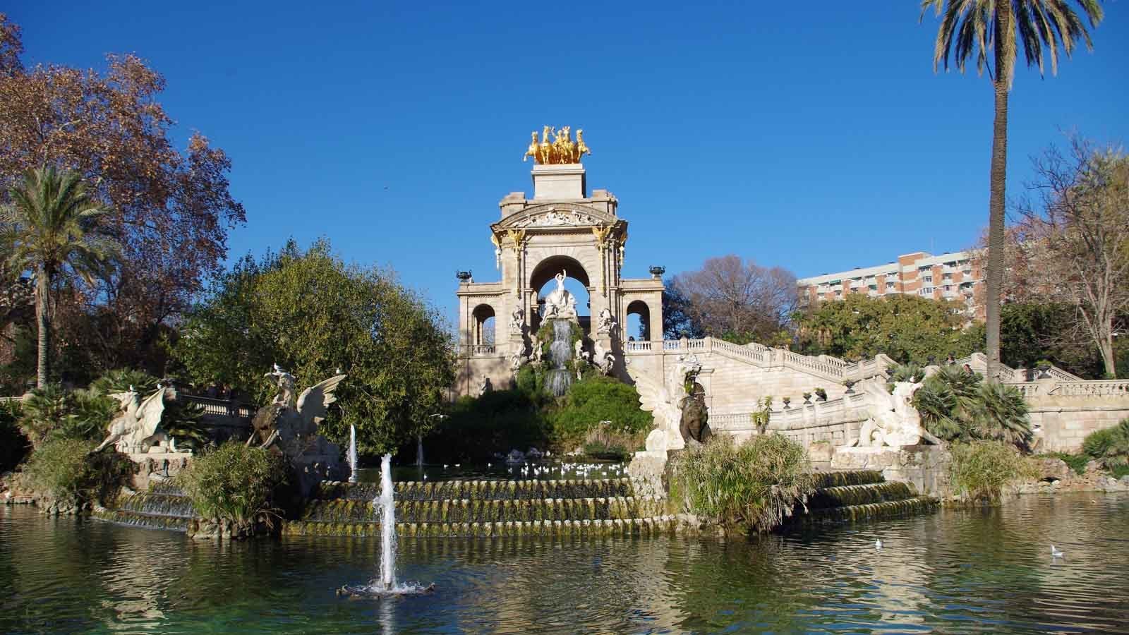Tour Privado Barcelona: Guía y transporte público