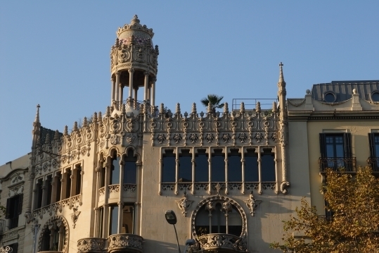 La impresionante Sagrada Familia y el modernismo en el Paseo de Gracia.(aprox.3 horas)