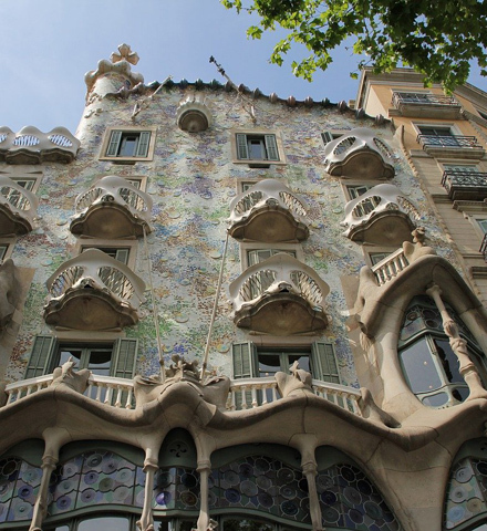 Private Tour - 3 Wonders of Gaudí