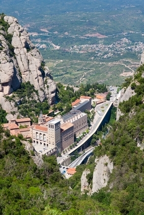 Tour la montagna e il monastero di Montserrat (circa  5 ore)