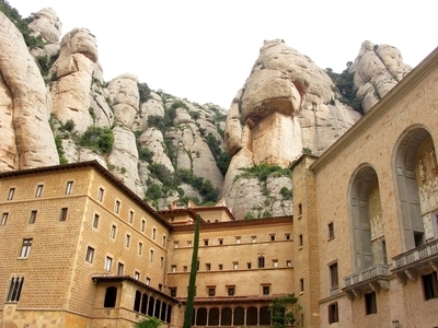 Tour la montagna e il monastero di Montserrat (circa  5 ore)