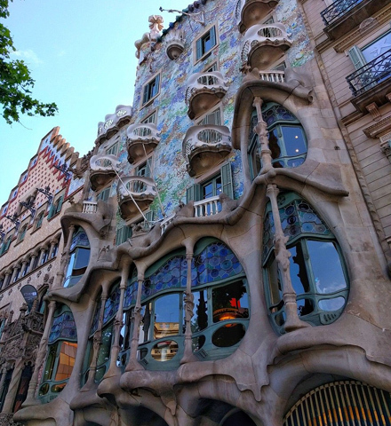 Tour privato a Barcellona Speciale Crociere e transfer in hotel (8 ore)