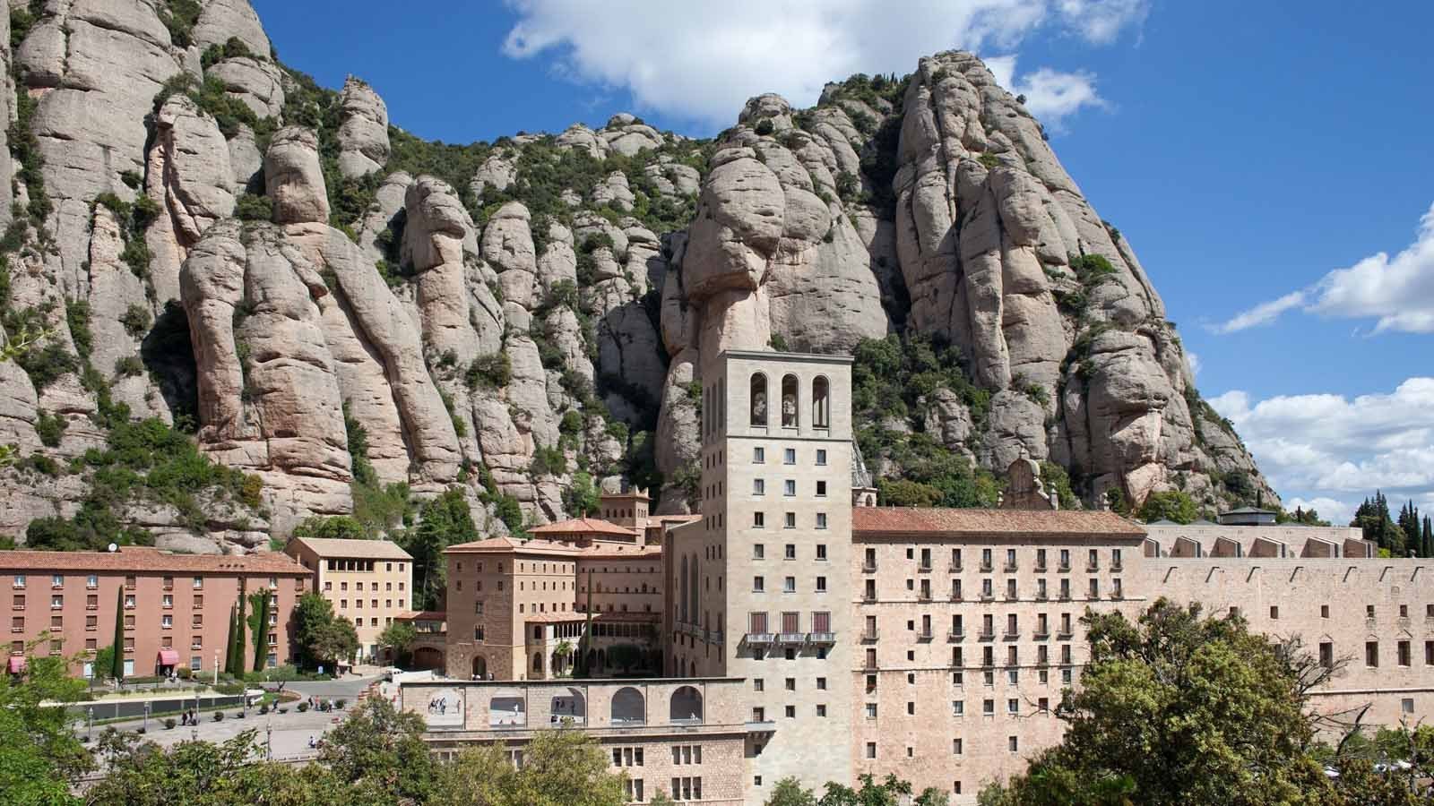 Customised Private Tour of the Monastery of Montserrat (for people with reduced mobility)