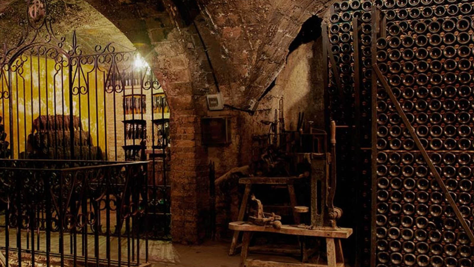 Visita esclusiva presso le cantine Gramona con degustazione di uno spumante con 16 anni di invecchia